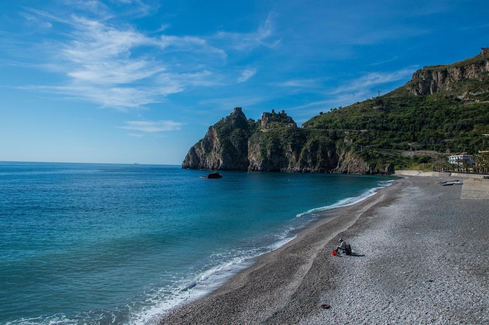 Hotel Donna Rosa SantʼAlessio Siculo 외부 사진