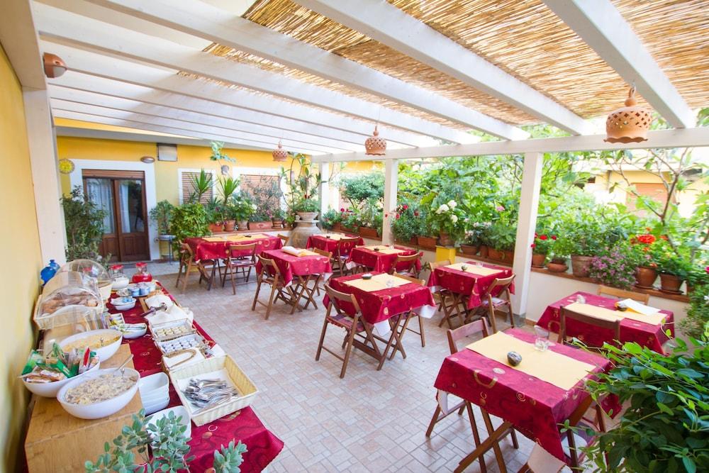 Hotel Donna Rosa SantʼAlessio Siculo 외부 사진