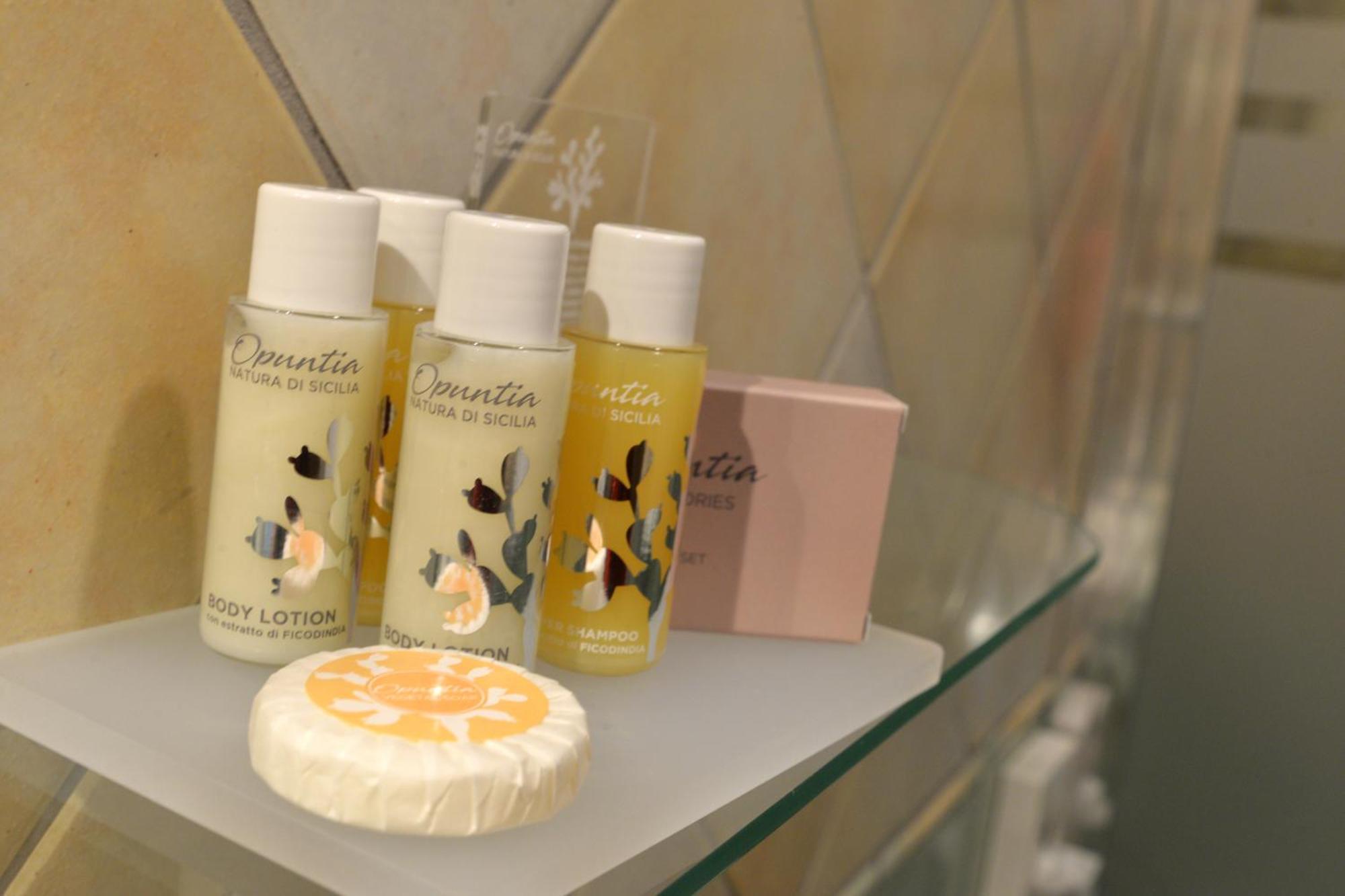 Hotel Donna Rosa SantʼAlessio Siculo 외부 사진