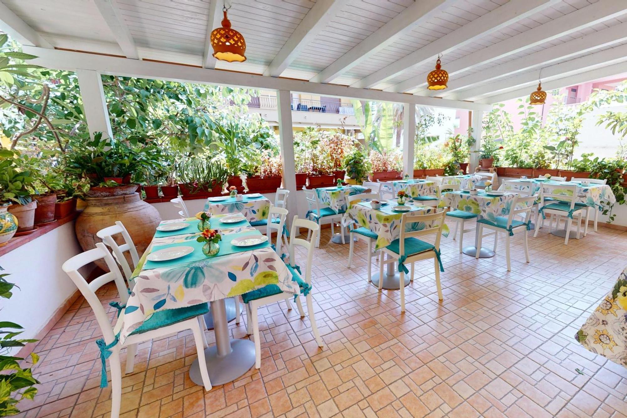 Hotel Donna Rosa SantʼAlessio Siculo 외부 사진