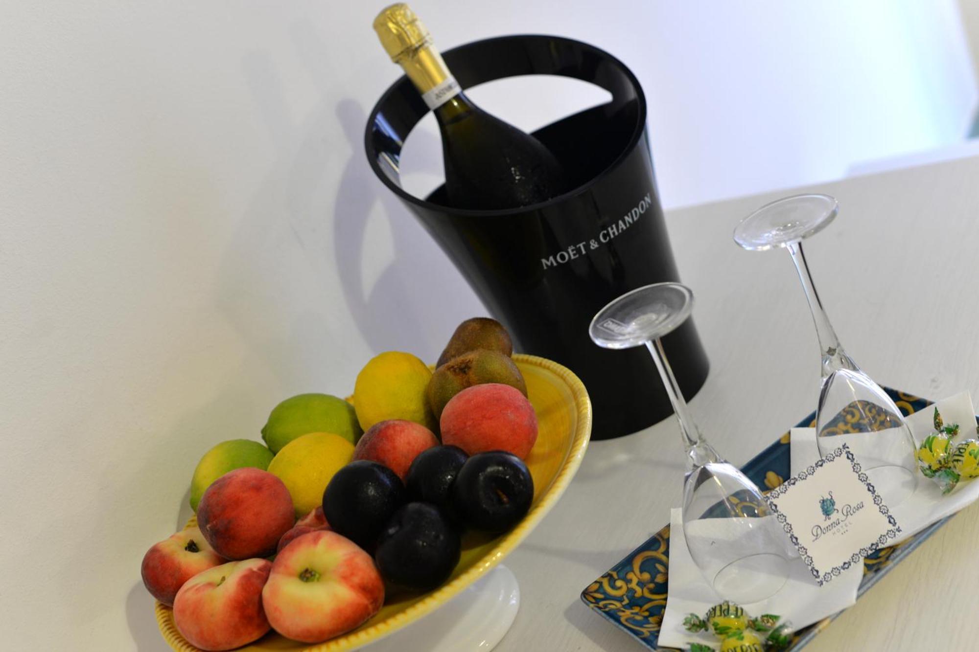 Hotel Donna Rosa SantʼAlessio Siculo 외부 사진