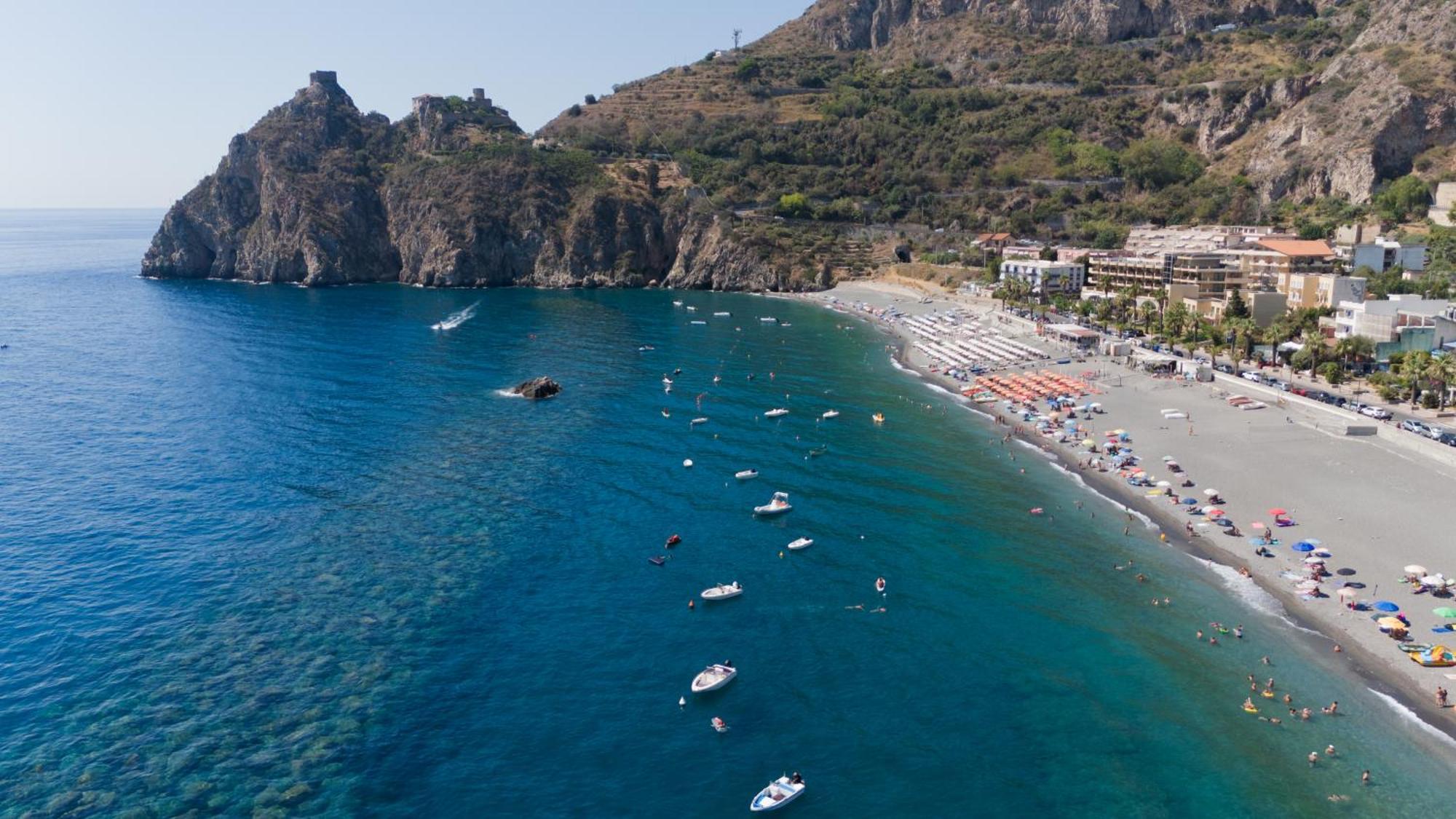 Hotel Donna Rosa SantʼAlessio Siculo 외부 사진