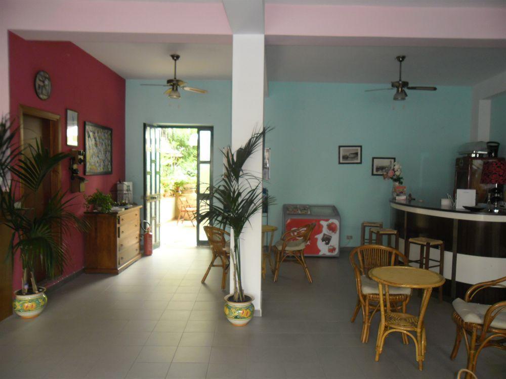 Hotel Donna Rosa SantʼAlessio Siculo 외부 사진