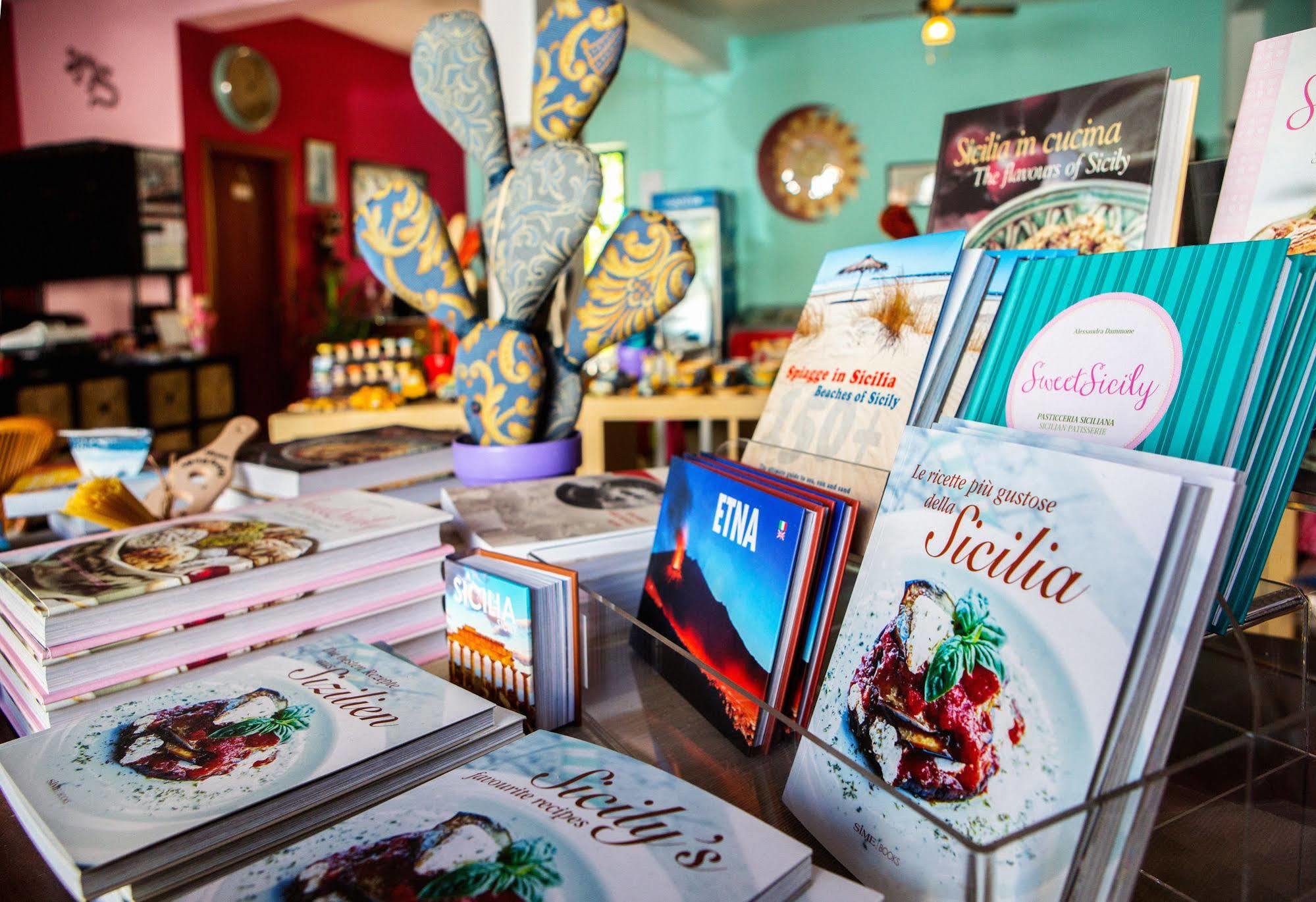 Hotel Donna Rosa SantʼAlessio Siculo 외부 사진